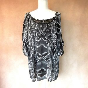 Flowy Avenue Sheer Embellished Top Size 14/16